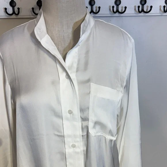 White Satin Button-Up Shirt oversized NWT - Picture 2 of 8